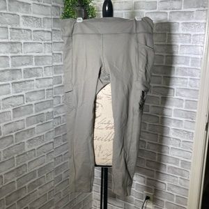 EUC Lululemon cargo pants/legging